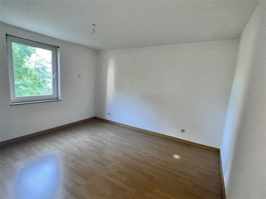 gro�z�giger Schlafraum Etagenwohnung Sch�nebeck (Elbe)
