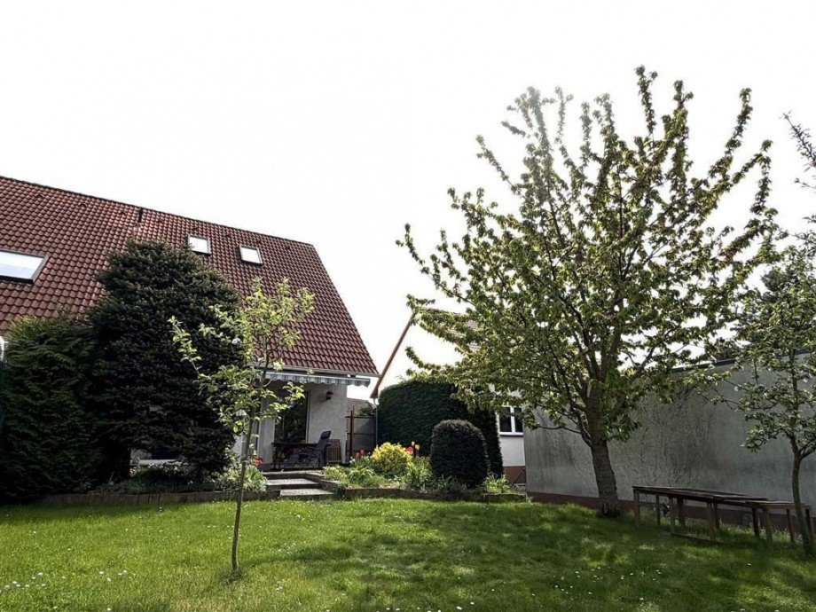 Gartenansicht Doppelhaush�lfte Magdeburg
