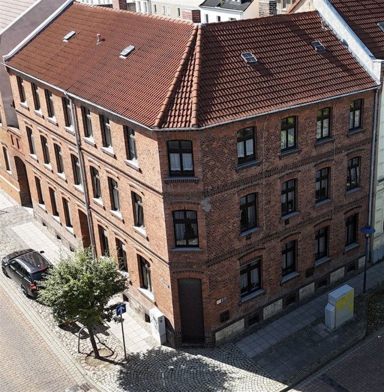 Strassenansicht Sta�furt Mehrfamilienhaus Attraktives Rendite- und Entwicklungspotenzial: Mehrfamilienhaus mit 6 Einheiten in zentraler Lage von Sta�furt