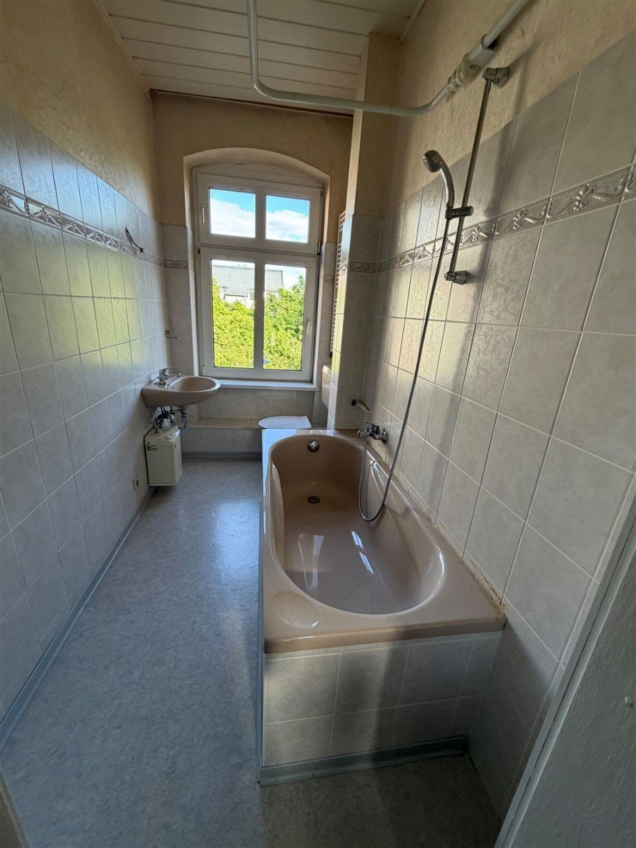 Bad Mehrfamilienhaus Sta�furt