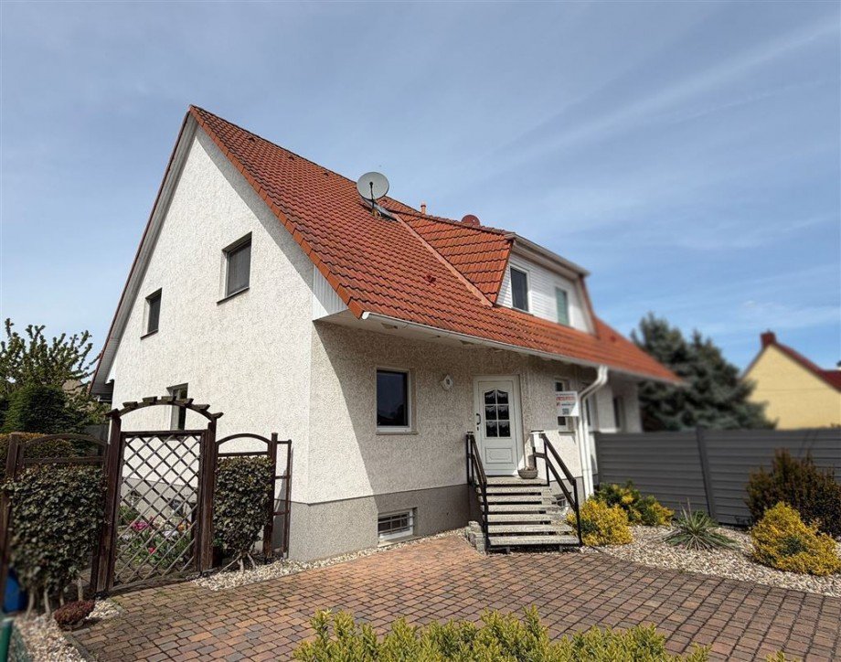 Hauseingangsbereich Doppelhaush�lfte Magdeburg