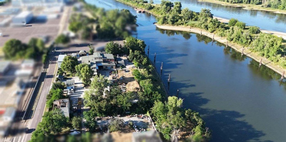 Ansicht Richtung Nord Gewerbegrundst�ck Magdeburg